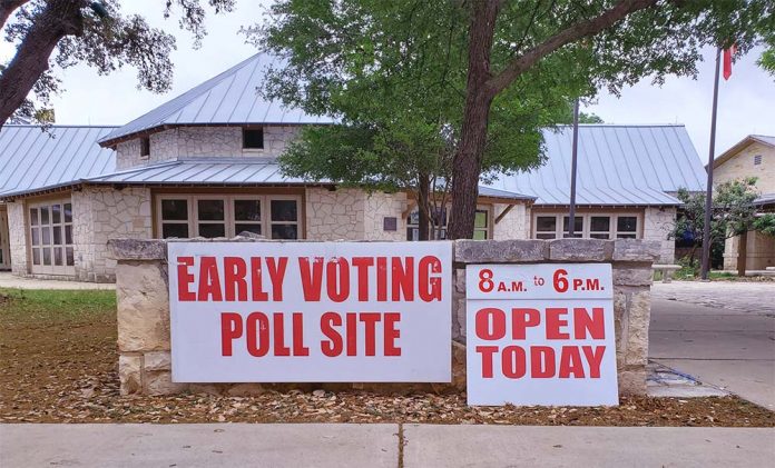 2022 04 25 - Helotes Early Voting